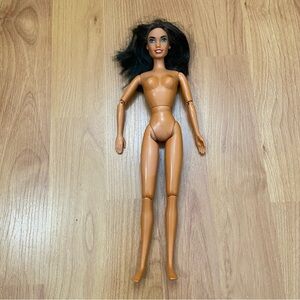 Barbie Esmeralda Hunchback of Notre Dame Doll Vintage 1993 Mattel